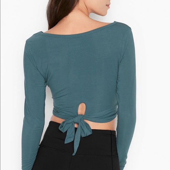 Victoria’s Secret long sleeved crop top - Picture 2 of 4